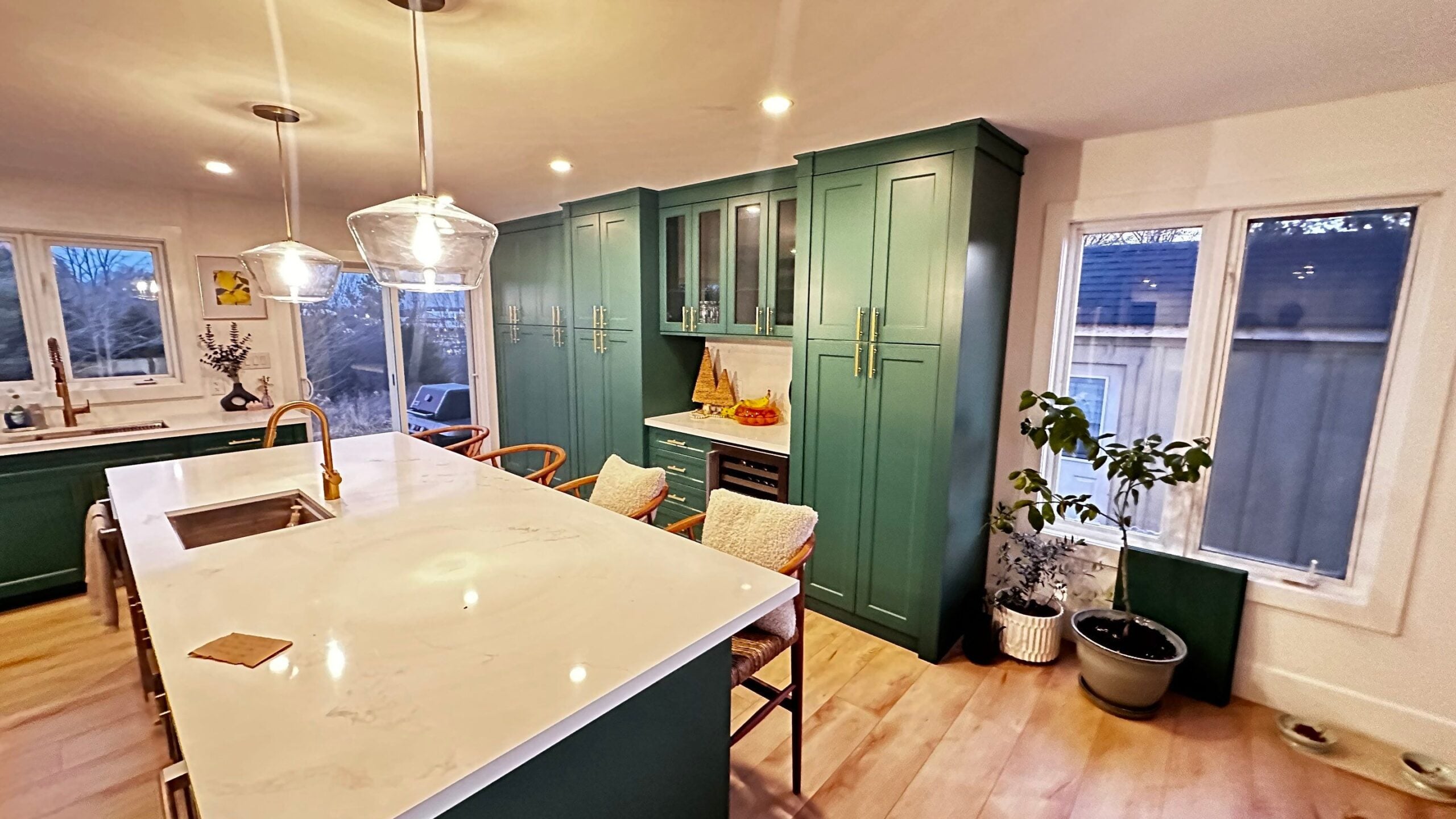 Custom cabinetry and quartz countertops in a Durham Region kitchen