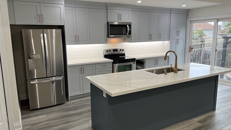 Custom kitchen renovation by Cornerstone Construction in Durham Region