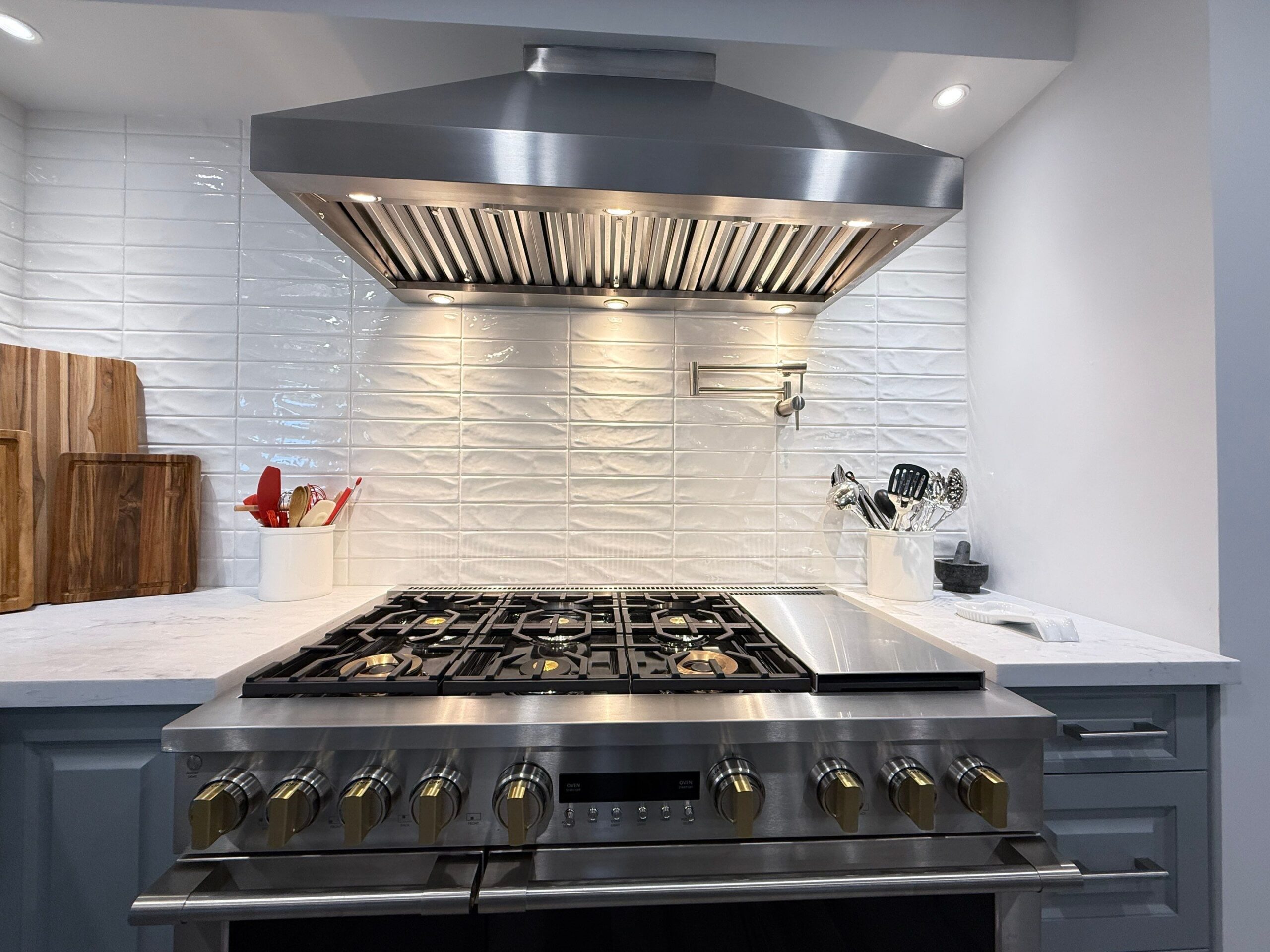 Finished kitchen, view 15