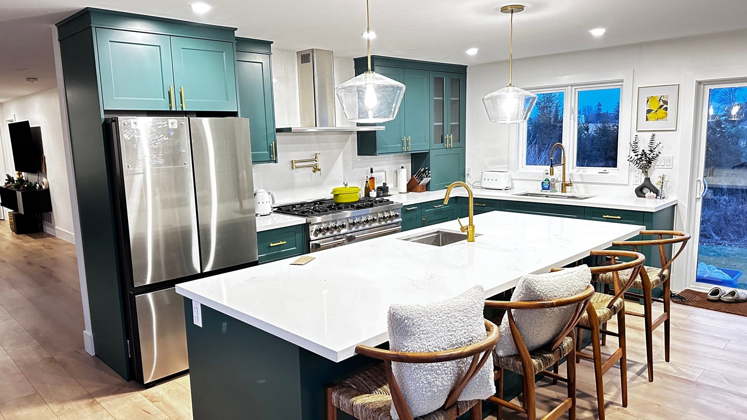 Built — finished custom kitchen in Raglan, Oshawa
